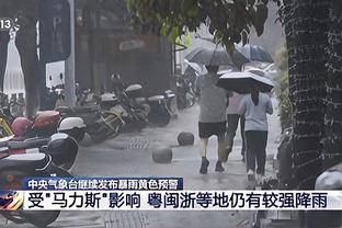 迪亚斯半场数据：6射1正，2次错失良机，仅获评6.3分